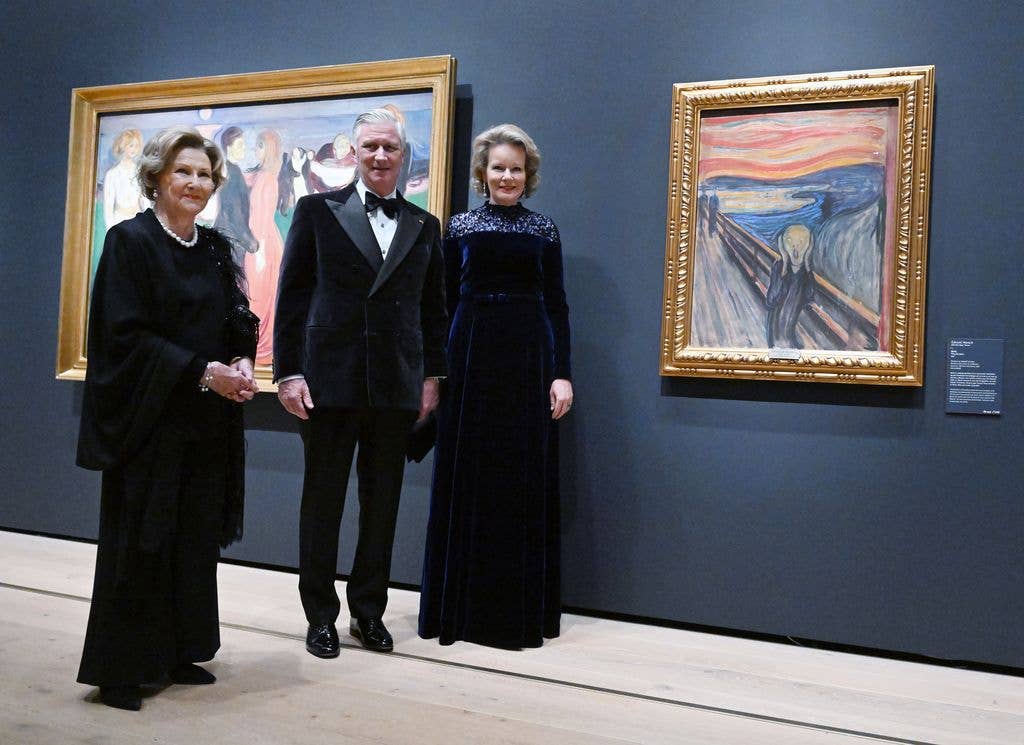 Mathilde wore a Dior dress 