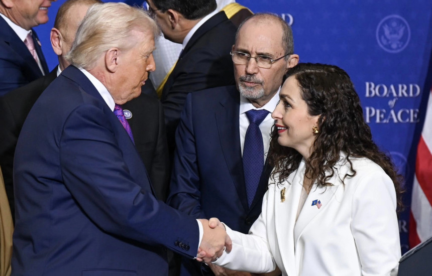 Vjosa Osmani - Donald Trump