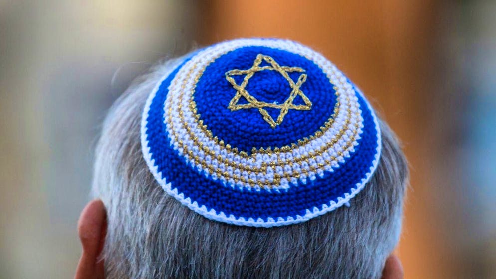 The persistently high level of anti-Semitic incidents in Switzerland is having an increasing impact on Jewish people's sense of security, warns the Federation of Jewish Communities. (symbolic image)