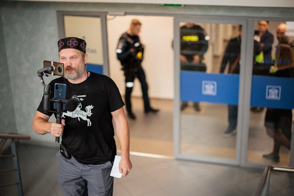 Pro-Russian activist Ragelskis was banned by the court from using social networks