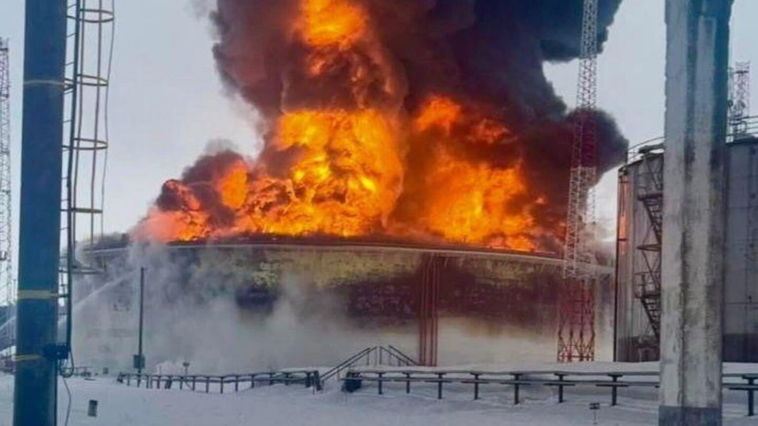 EU urges Ukraine to allow access to pipeline carrying Russian oil