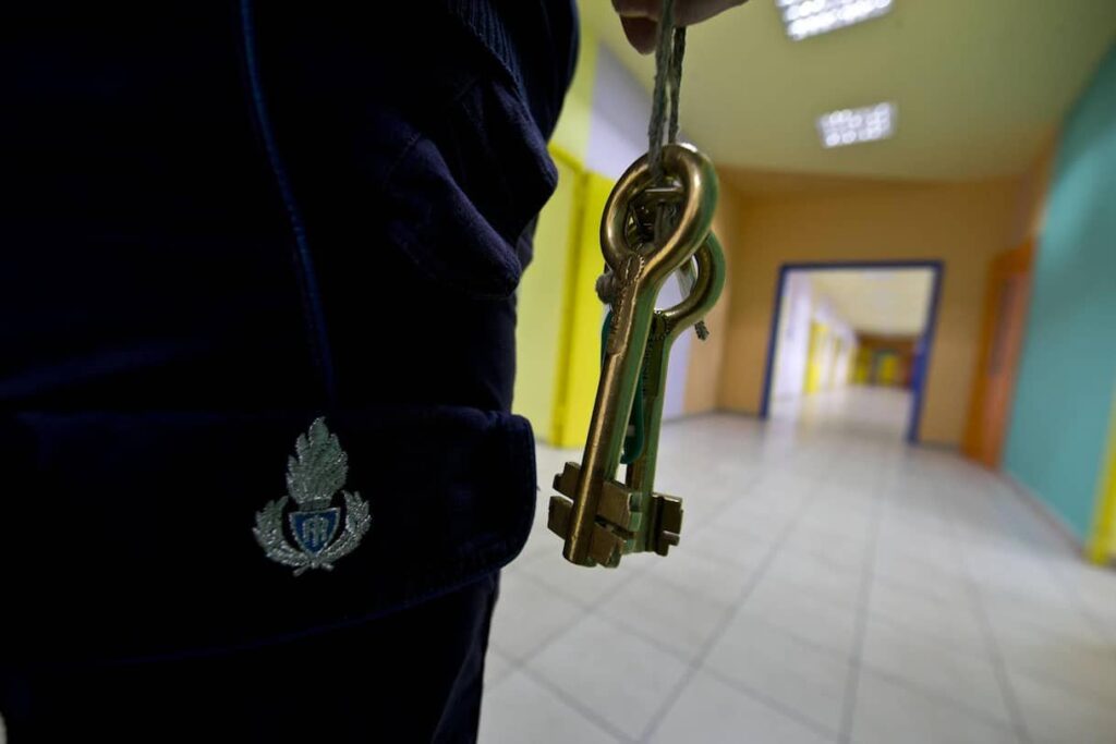 Rome, torture at the Casal del Marmo juvenile prison: 10 officers under investigation
