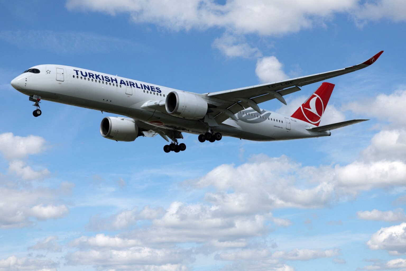 Turkey extends flight cancellations to Iran, 4 other countries amid regional war