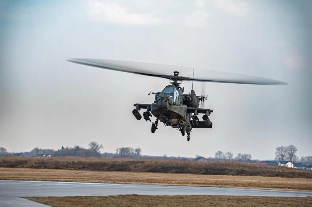 Poland receives the last AH-64D Apache attack helicopter leased from the U.S. Army Poland receives the last AH-64D Apache attack helicopter leased from the U.S. Army