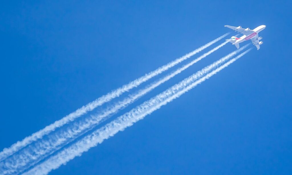Google and American Airlines Use AI to Reduce Contrails 62% AI airline contrails