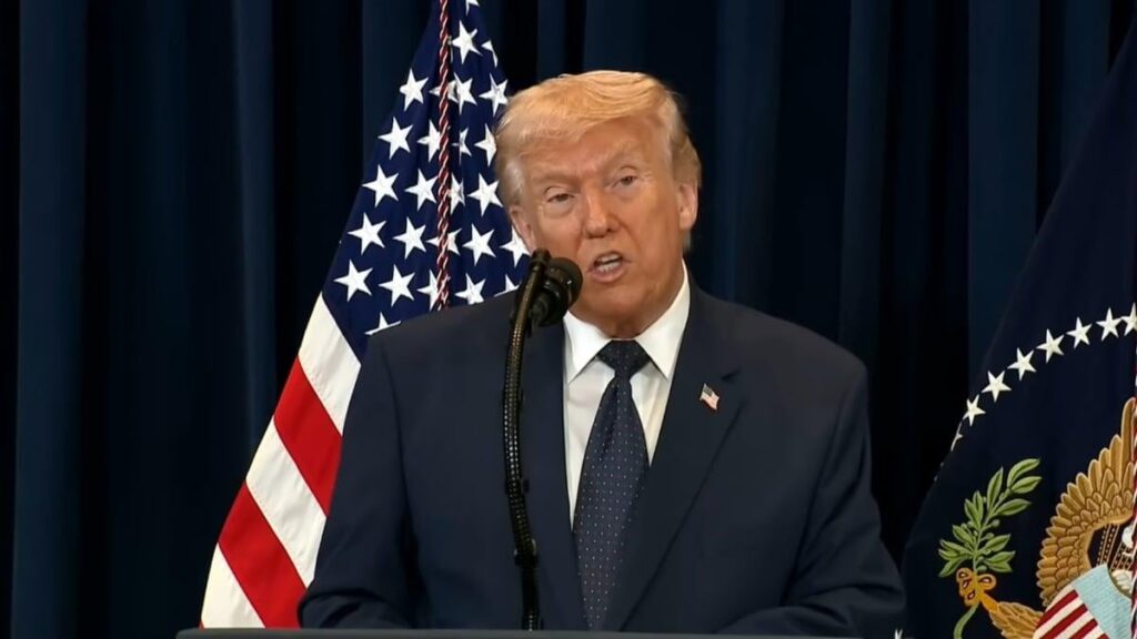 Trump's war is ruining the global economy, but the president calling a journalist "maggot" on Truth Social shows he still has his priorities straight