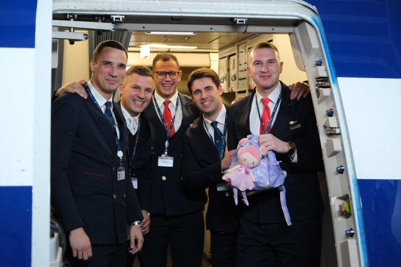 Air Serbia completes evacuation flight from Dubai, bringing 262 passengers and 14 infants safely back to Belgrade.