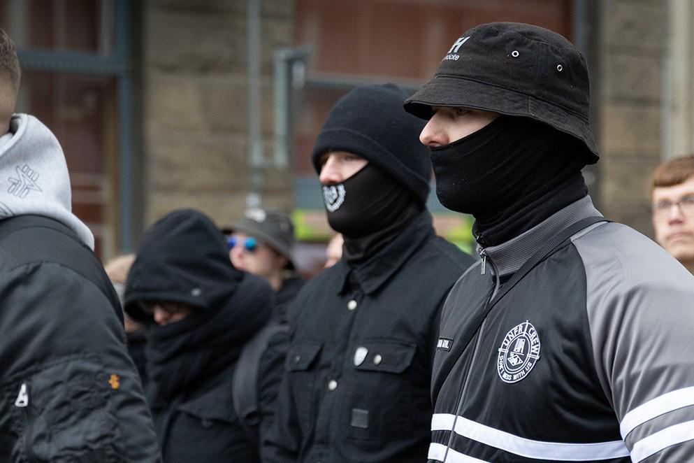 Berlin fascists attack anti-fascist young people with machetes and seriously injure them