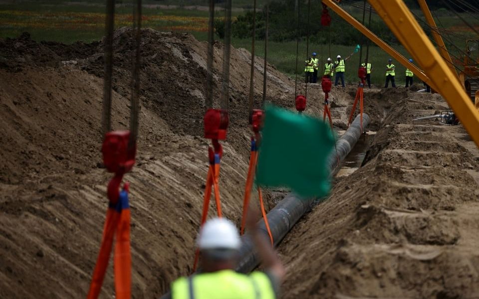 EU, operators agree tariffs to make gas corridor more competitive