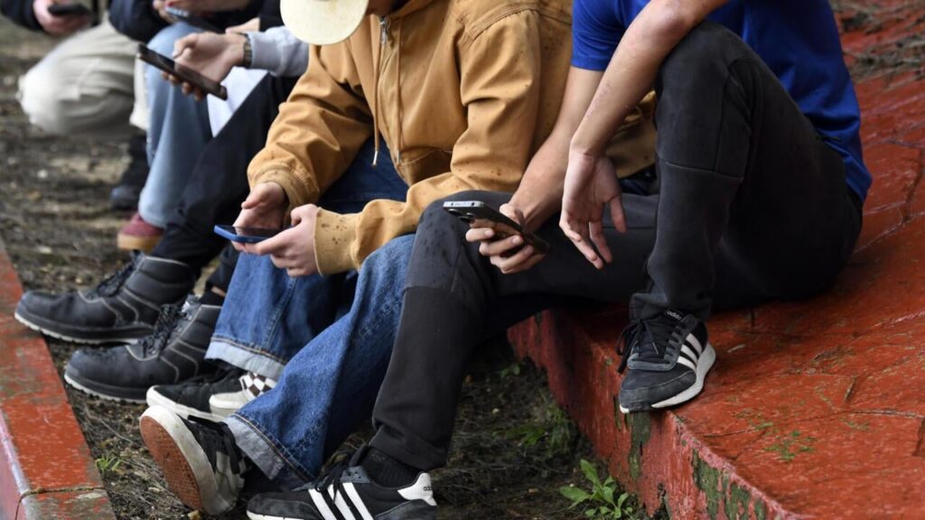 According to the World Happiness Report 2026, today's teenagers are less happy than 15 years ago due to social networks