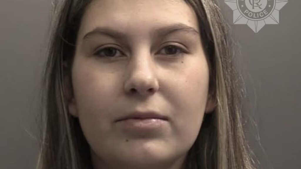 Woman, 24, who sent intimate photos to men online for cash before blackmailing them by claiming to be a 15-year-old is spared jail | Daily Mail Online