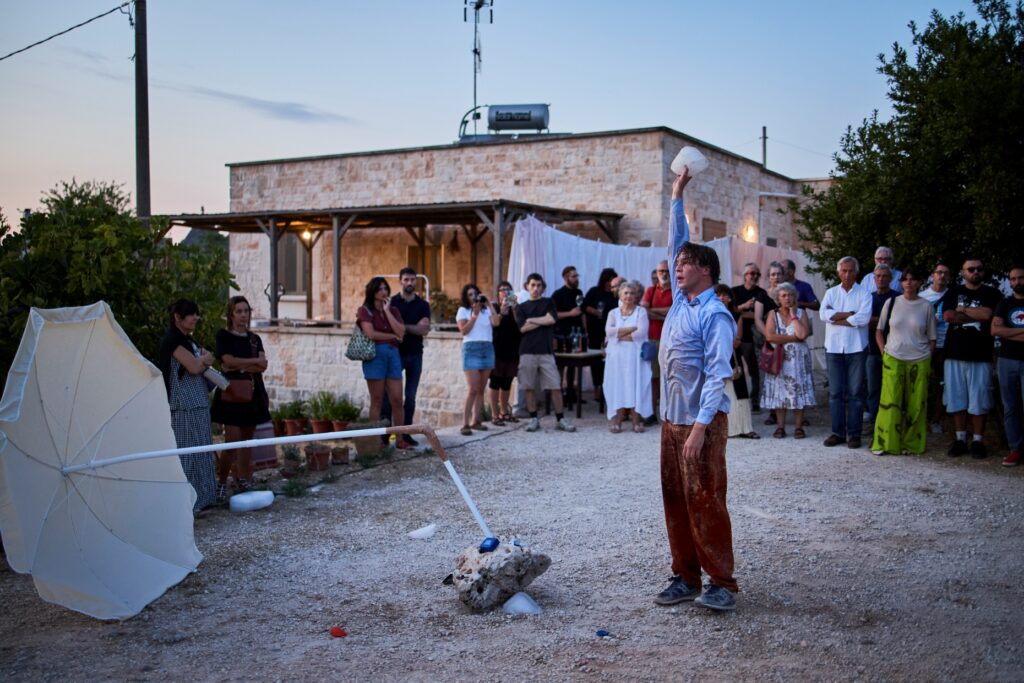 Denisas Kolomyckis, Performance “Per Diem”, 2025. Photo: Dino Frittoli. Courtesy of the artist