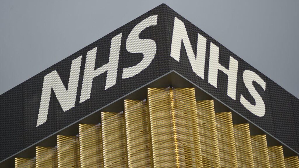 "Dietician who bluffed her way into senior NHS job is struck off after colleagues discovered she didn't know where the intestines were, what a gallbladder did or how to calculate BMI"