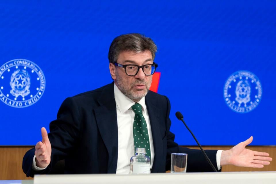 For Istat, the "provisional" deficit for 2025 is 3.1%: it would not be enough to exit the EU infringement procedure. GDP grew by 0.5%, less than expected. Tax pressure at 43.1%, up compared to the previous year (it was 42.4%)