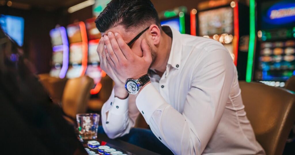 "We lost two apartments." More and more cities in Romania are declaring war on peddlers. What gambling addicts say