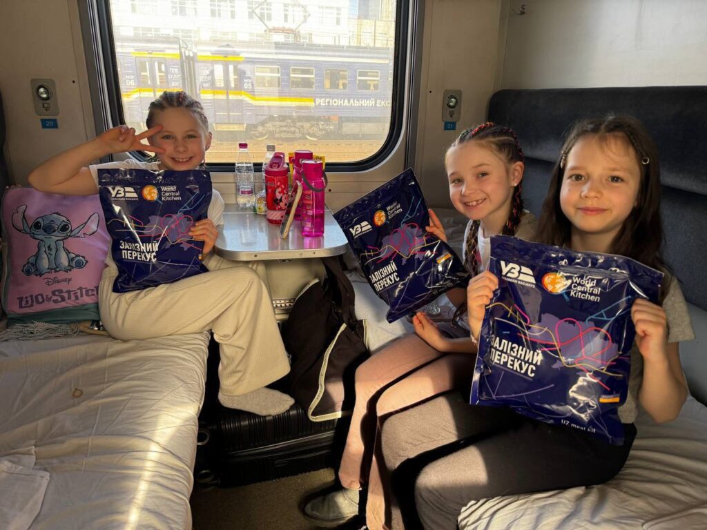 What a Hot Meal Means on a Ukrainian Evacuation Train What a Hot Meal Means on a Ukrainian Evacuation Train