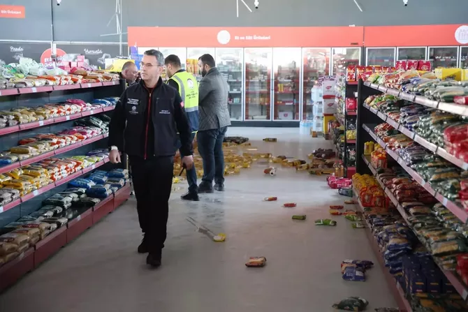 Three Earthquakes Hit Türkiye's Western City in a Single Day