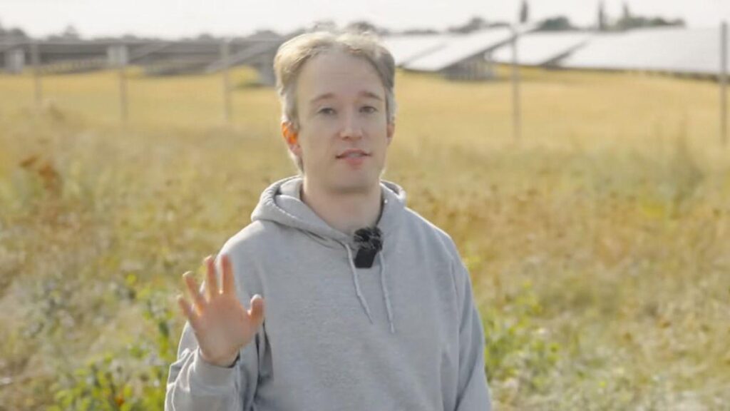 Tom Scott makes long awaited return to YouTube with major announcement