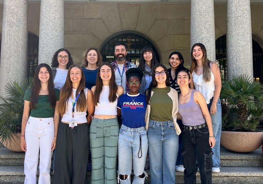 Pioneering drug capable of reversing cognitive decline in Alzheimer’s disease in animal models: Unlike current drugs, which remove beta-amyloid plaques in brain, new experimental drug reprograms neuronal epigenome by correcting gene expression that contribute to progression of disease.