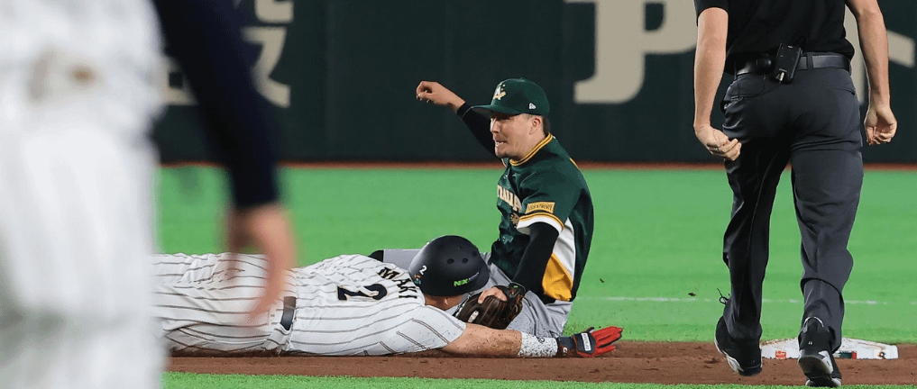 Australia hangs with the best in the world, falls 4-3 to Japan at World Baseball Classic