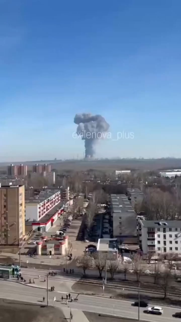 A massive explosion occurred in the oil refinery of Nizhnekamsk, Tatarstan, currently Russia. The oil refinery produces almost 9 million tons in oil products, annually.