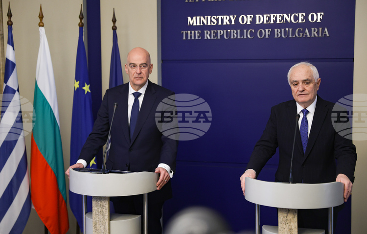 Greece's Defence Minister Discusses Middle East Conflict with Bulgarian PM, Defence Minister