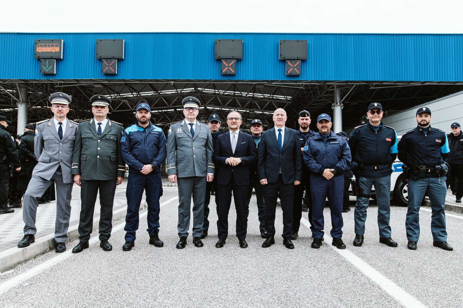 EU Ambassador Soreca visits FRONTEX officers deployed at Bijaca Border Crossing
