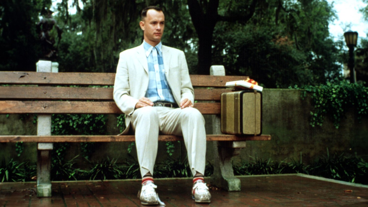 FORREST GUMP, Tom Hanks, 1994 Chippewa Square, Georgia
