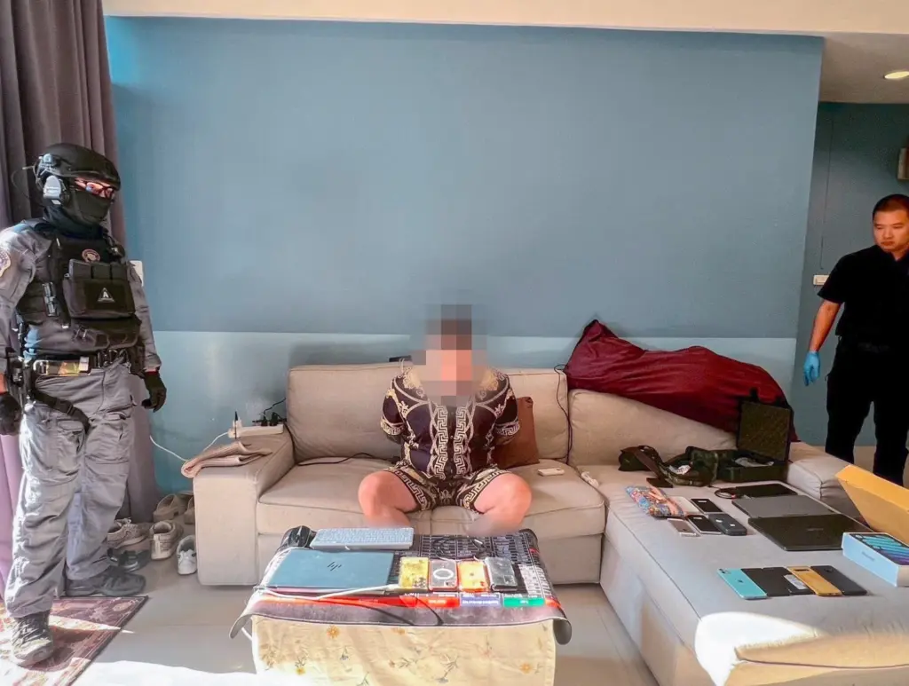 Goodbye to the luxury Thai life; now the three druglords are headed back to Sweden