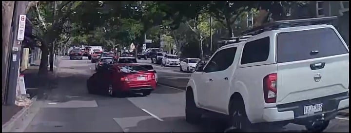 Another day Another Shitty driver blocking the Lane