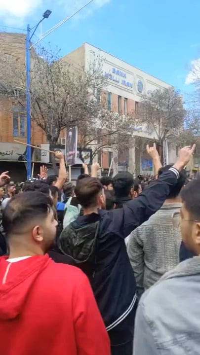 Images from Urumiye City in Iran People Shout Slogans Saying "How Happy is the One Who Says I'm a Turk"