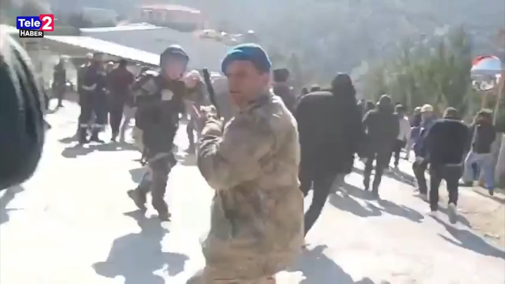 Today, the gendarmerie attacked Polyak Mine workers, who have not received their salaries for 8 months, with TOMAs and batons.