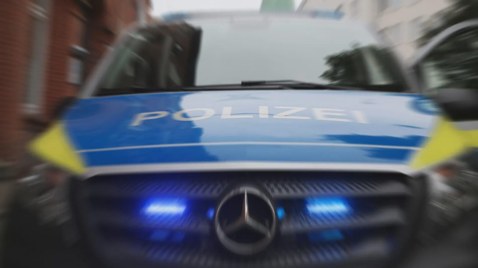 Cell phone too loud on bus: Man bites part of 14-year-old boy's ear off in Bremen