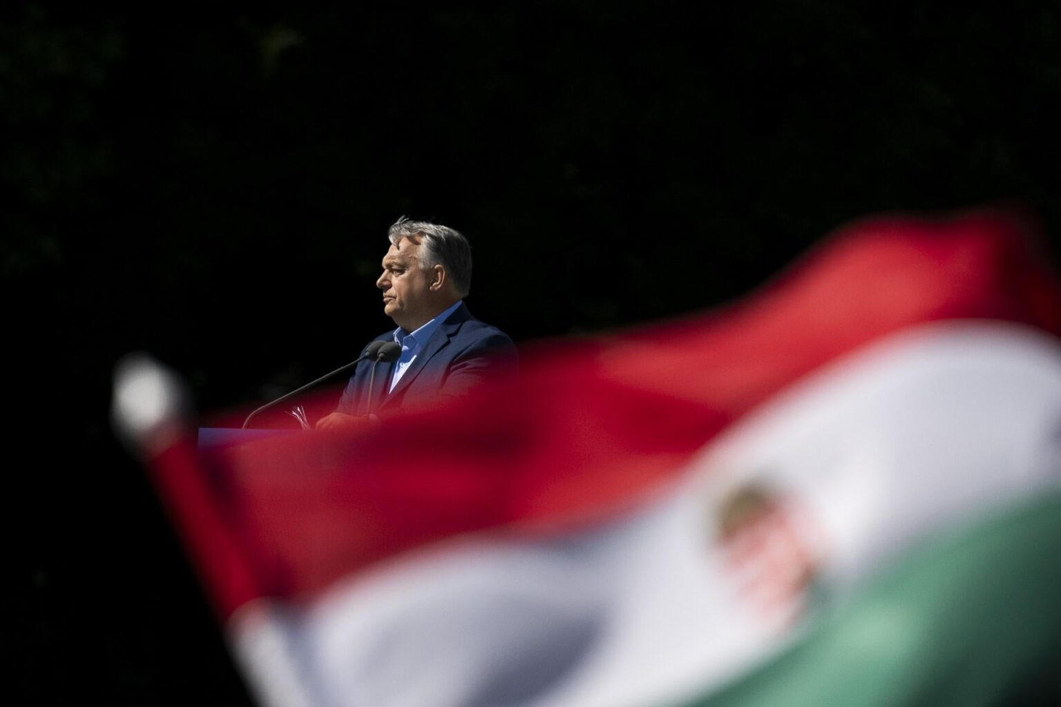 Hungarian Government official, confronted in Romania by a student: why are young people from Transylvania being paid to campaign for Hungarian Prime Minister Viktor Orban's party?