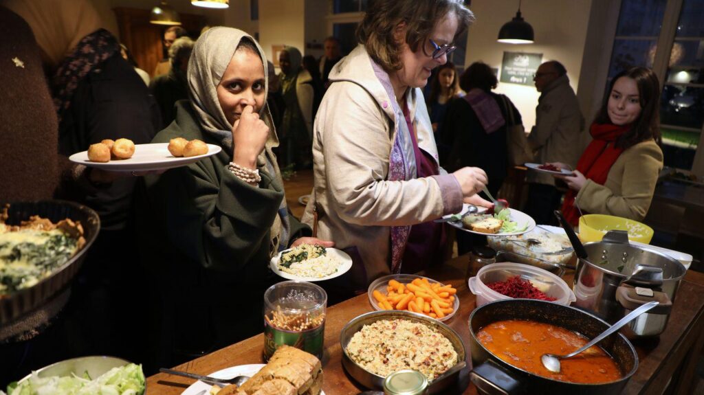 Muslims and Catholics break fast for fraternal Ramadan and Lent