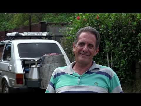Polski Fiat converted to run on charcoal in Cuba