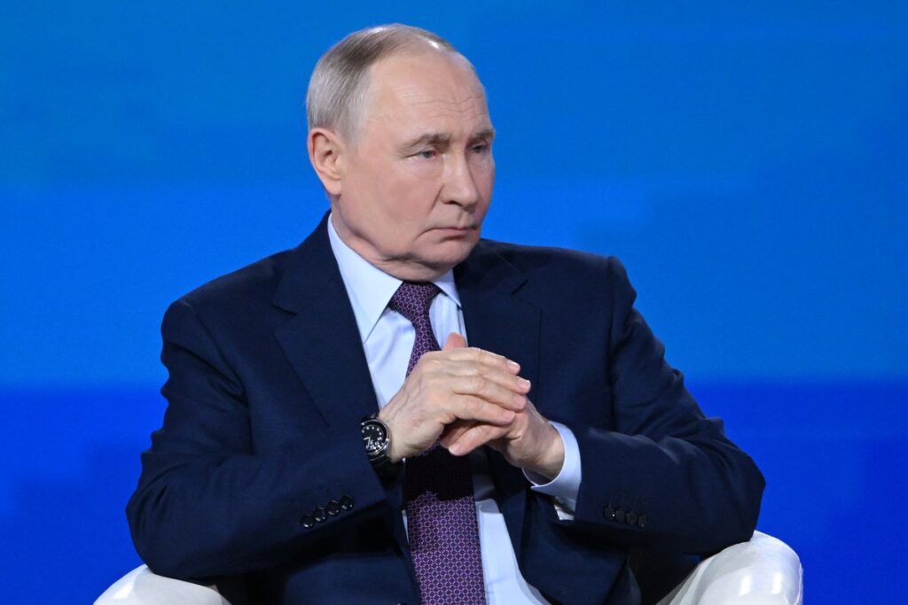 Ukraine-Russia war latest: Cash-strapped Putin ‘calls on oligarchs to prop up Russian economy’