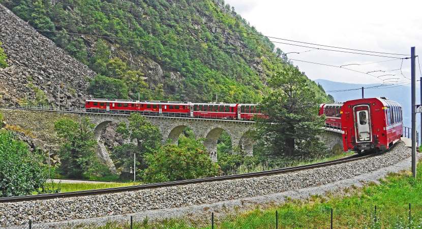 The reopening of the iron silk road: china and north korea restore passenger rail links.