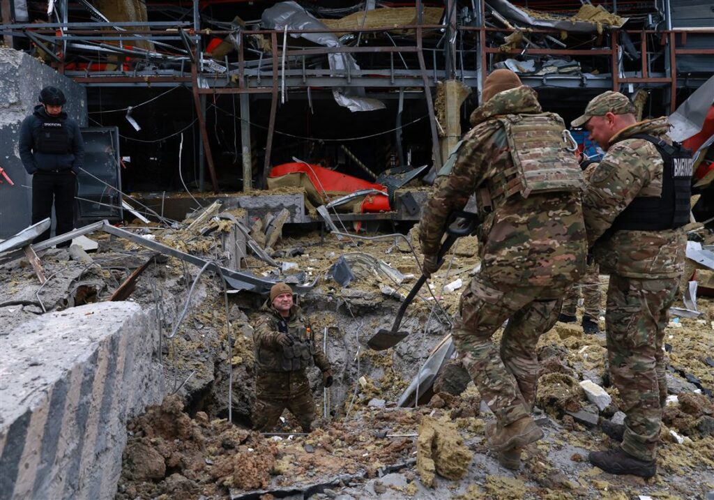 Zelenskyy and U.K. Prime Minister Starmer urge continuing support for Ukraine against Russia as Iran war steals focus