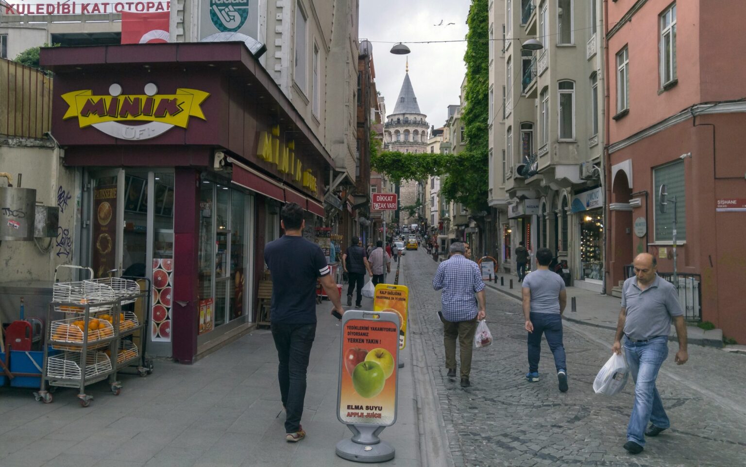 Shopping for groceries in Istanbul. Consumers in Turkey, who already face rising inflation, now have to contend with a spike in energy costs
