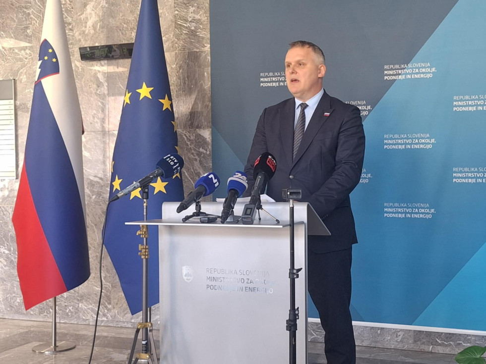 Slovenia taps oil reserves and cuts fuel excise duty