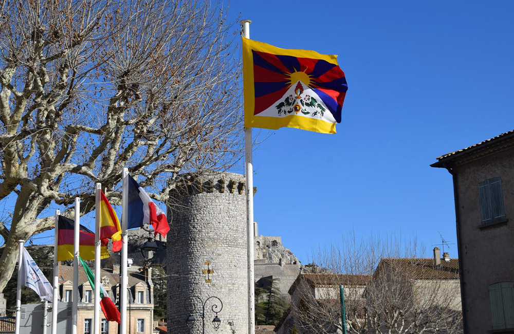 883 Town Halls in the Czech Republic, 765 in France, Belgium, Luxembourg raised Tibetan flag on 67th Tibet uprising day