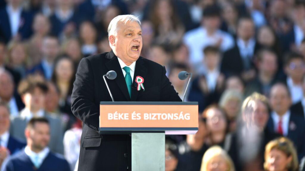 Orbán loses his cool as crowd boos right wing PM at campaign rally