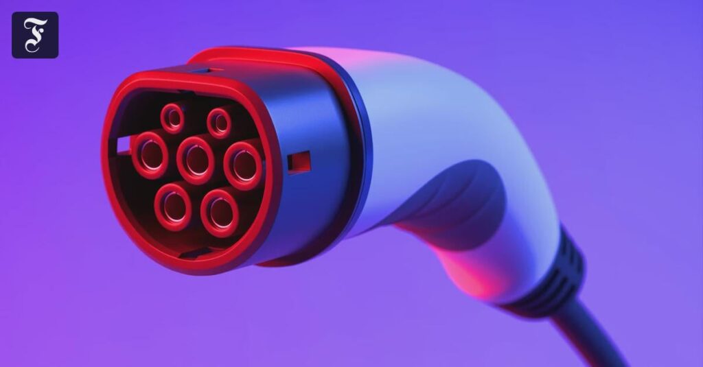 The electric car saves hundreds of euros: A cost comparison between petrol and electric cars