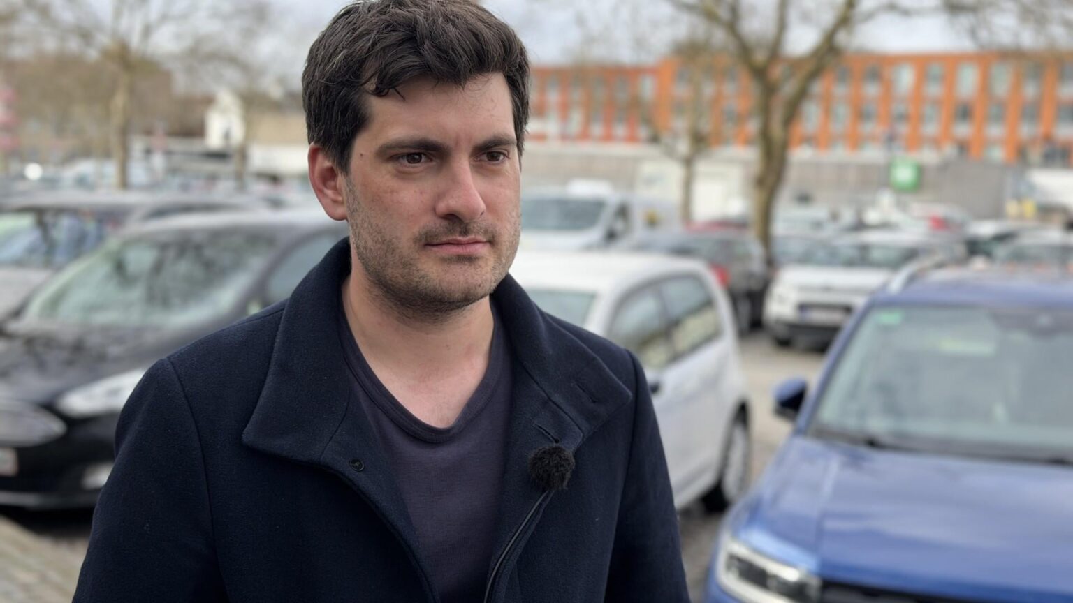 S-profile defies voter slapping: - People are sick and tired of criminal foreigners