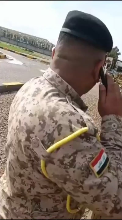 Iraqi soldiers watching strafing run 2026-03-25