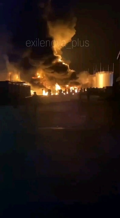 Ukrainian drones struck Russian oil tanks in Labinsk, Krasnodar Krai. 16.03.2026