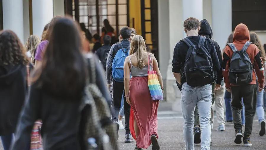 Over one in two students chooses high schools: the human sciences are growing, still a flop for Made in Italy. The 4+2 route attracts professionals