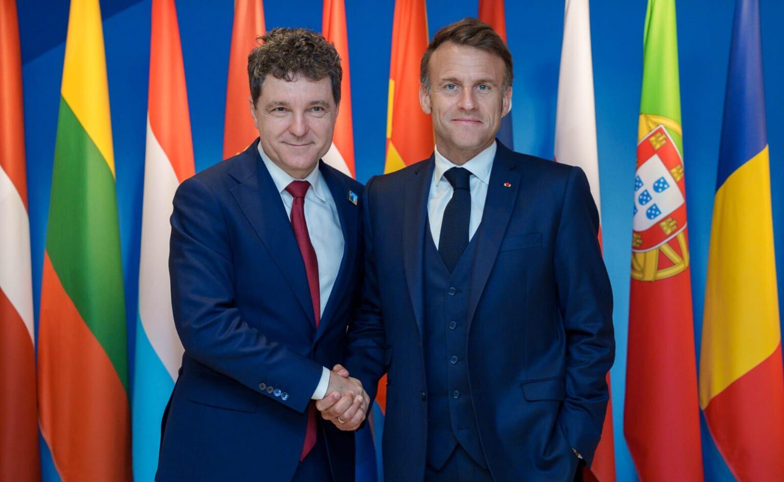 BREAKING President Nicușor Dan, asked about France's initiative to extend its nuclear protection for other countries: Romania, like all NATO countries, is under the nuclear umbrella offered by the USA