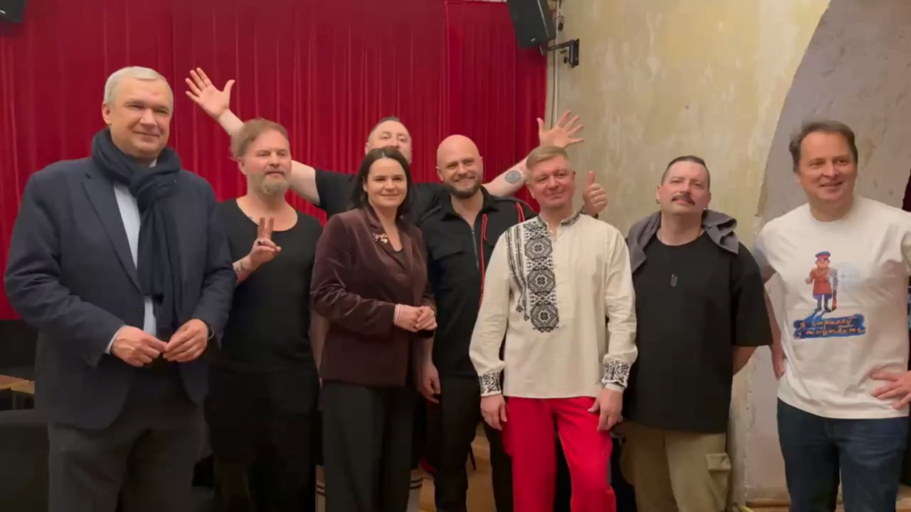 Sviatlana Tsikhanouskaya: "Unforgettable energy at the Krambambula concert on Freedom Day in Warsaw. Even in exile, our culture unites us. Belarus lives."